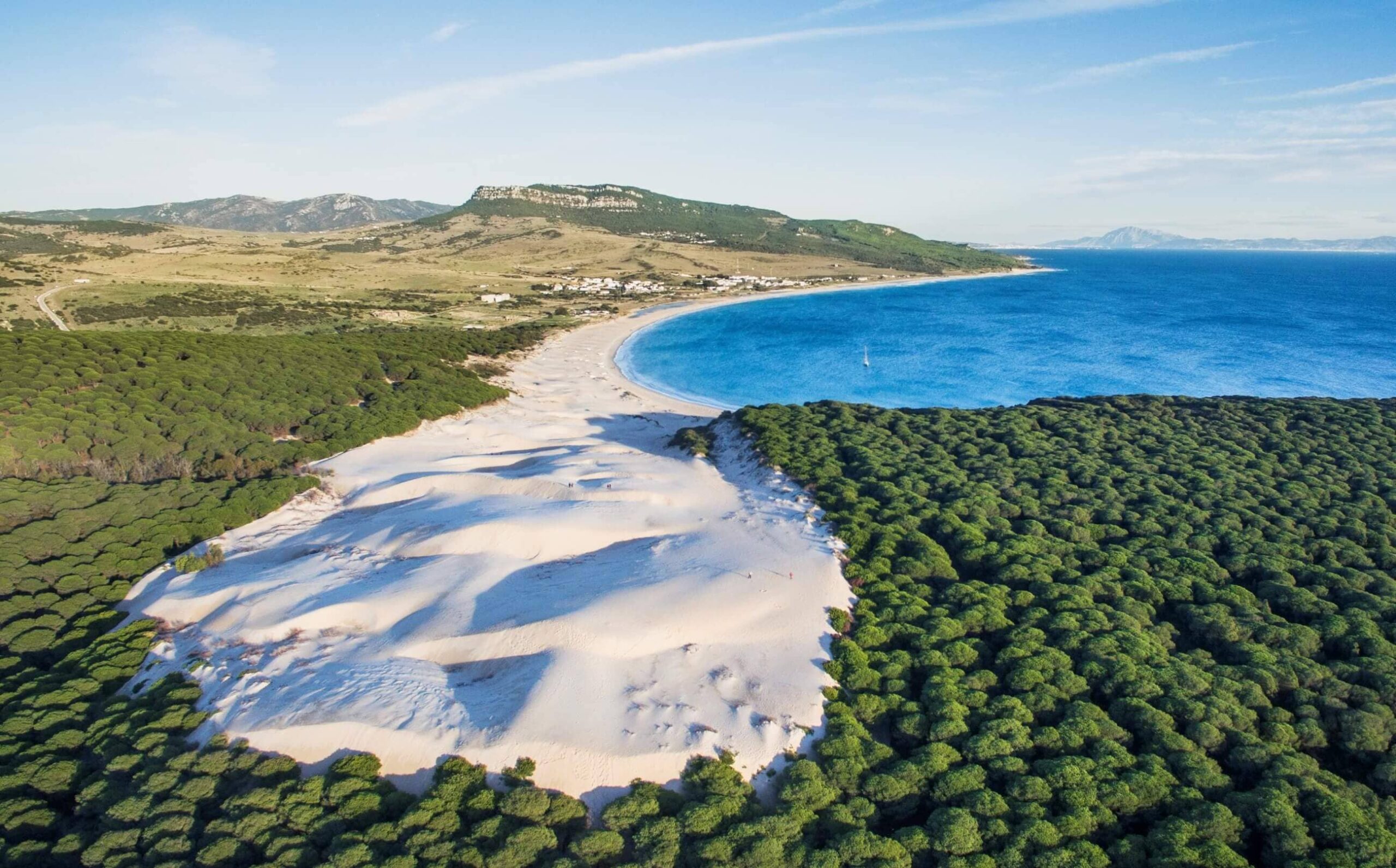 Playa de Bolonia. Tarifa, España está en el puesto 2 de las 22 mejores playas de Europa de este año