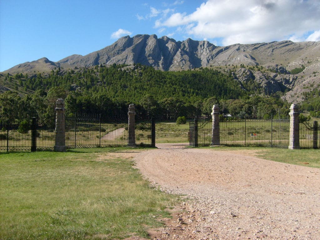 Parque Tornquist- Entrada a Cerro Ventana
