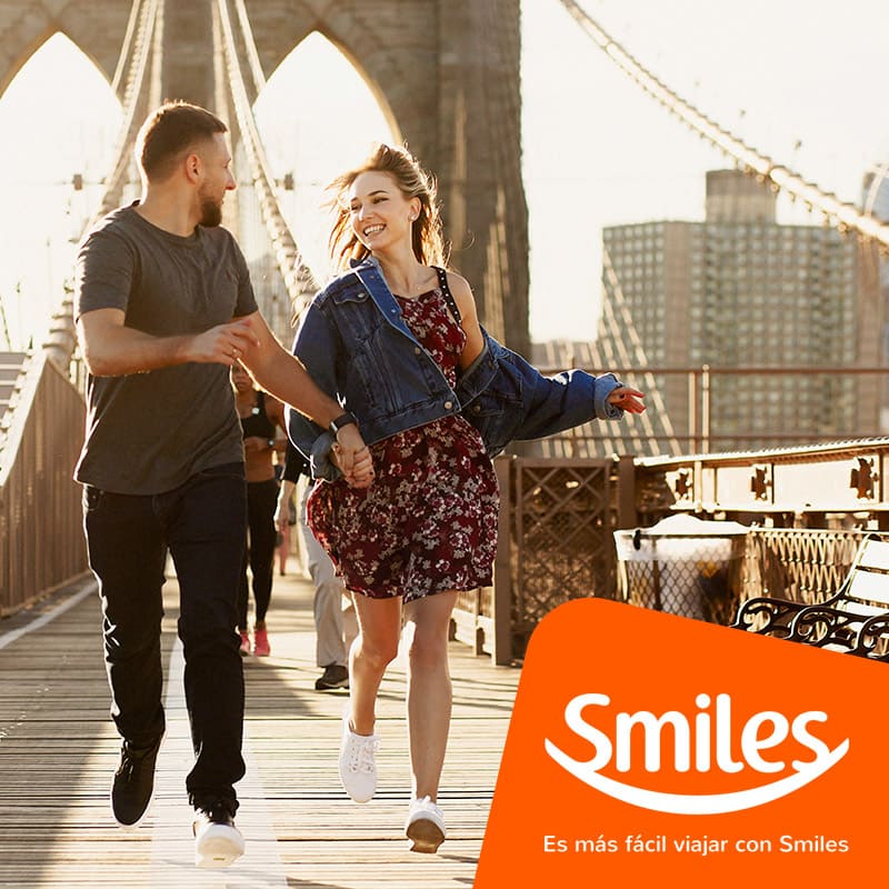 Junta millas para tu próximo viaje con el programa de Smile.  Hay muchas opciones, fíjate cual te conviene más. 